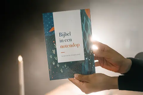 Bijbel in een Notendop Kerstpakket EVGG