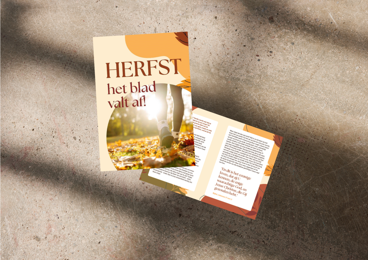Herfstfolder zandachtergrond